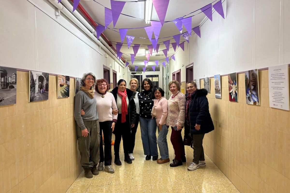 Mesa redonda del proyecto: Presencias Invisibles, "Ellas la mirada ausente"